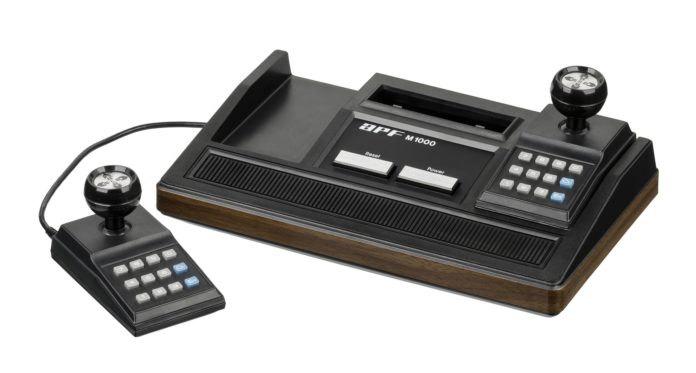 video-game-console-2202516_1920