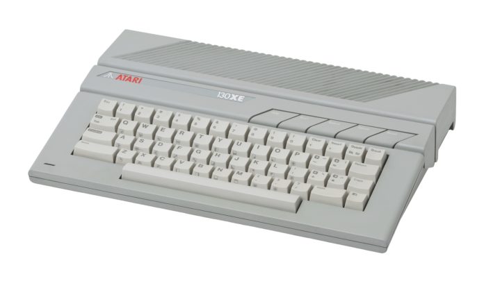 video-game-console-2202517_1920