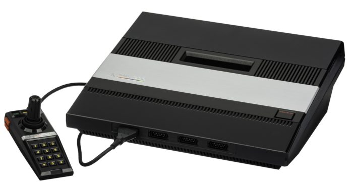 video-game-console-2202527_1920