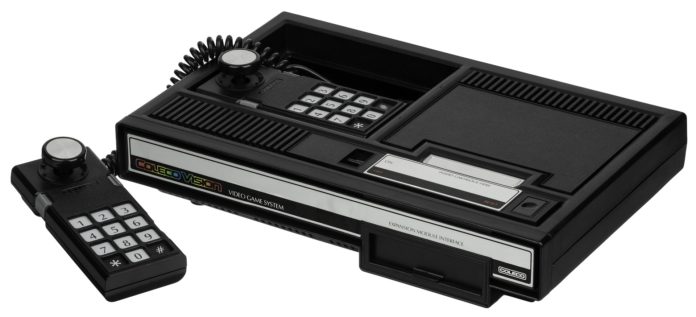 video-game-console-2202539_1920