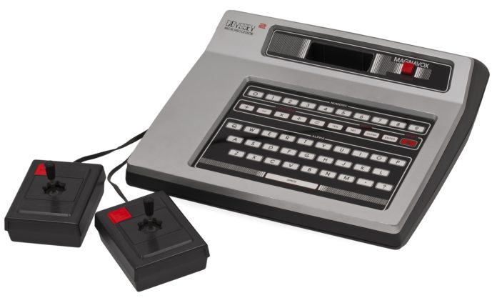 video-game-console-2202565_1920