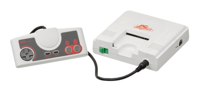 video-game-console-2202603_1920