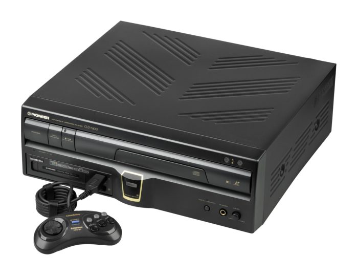 video-game-console-2202609_1920