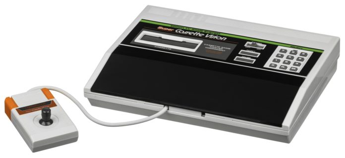 video-game-console-2202640_1920