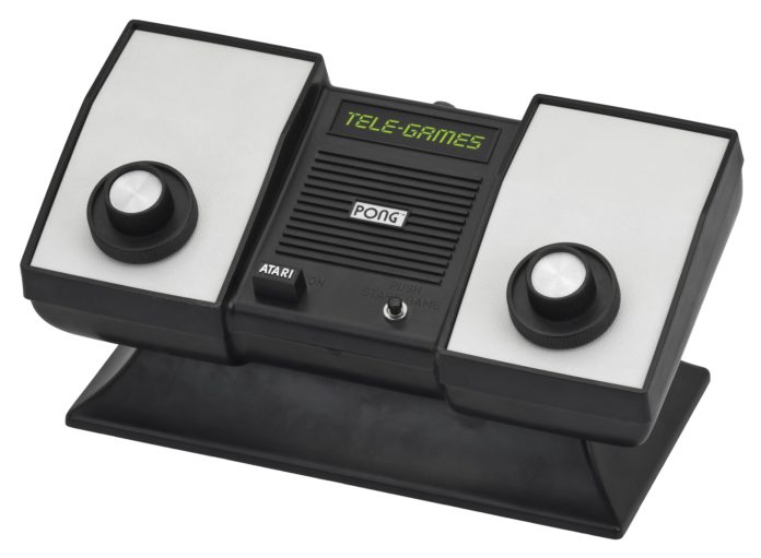 video-game-console-2202642_1920