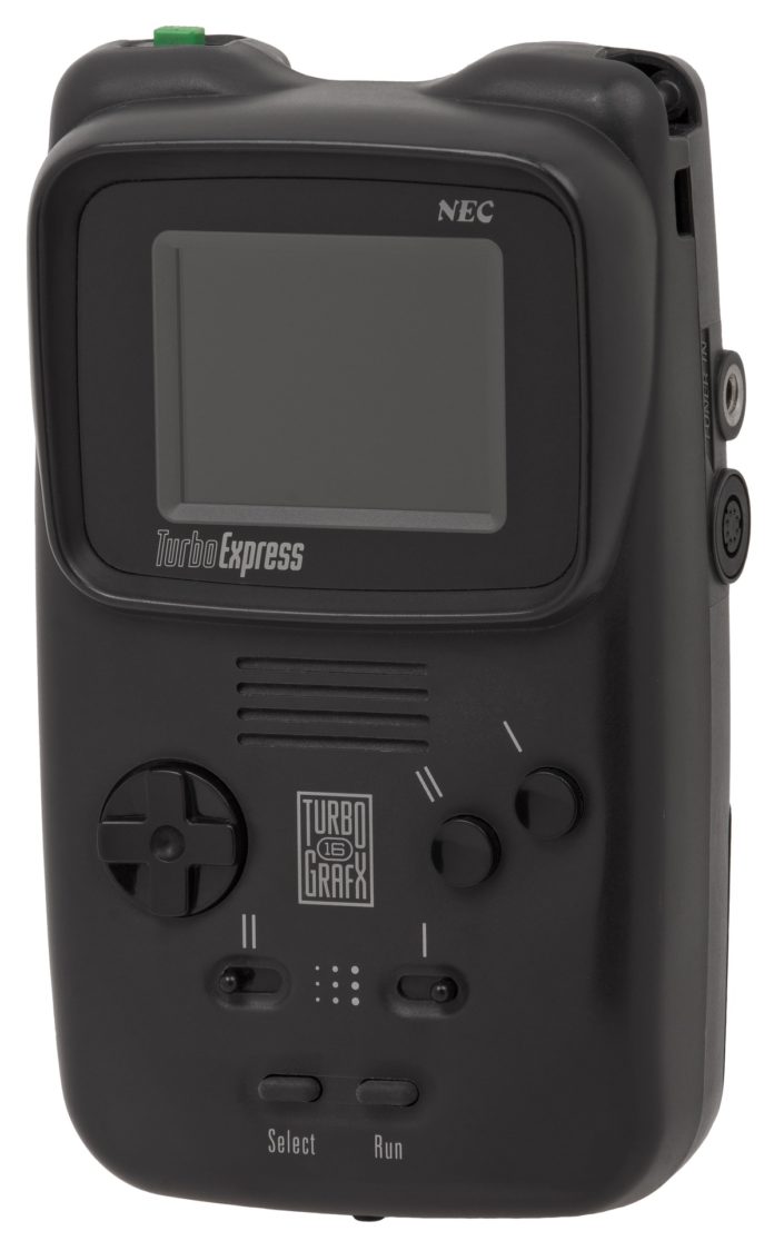 video-game-console-2202646_1920